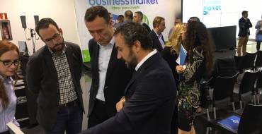 Un proyecto de adhesivo ecológico gana el premio del “Business Market, ideas para invertir”