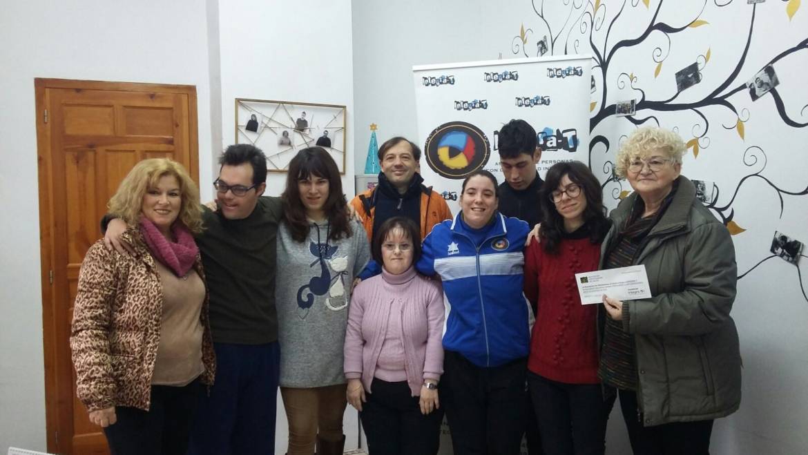 Entrega del cheque Integra-T