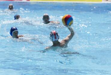 Elche acoge a cerca de 700 jóvenes deportistas en uno de los mayores eventos de waterpolo base de España