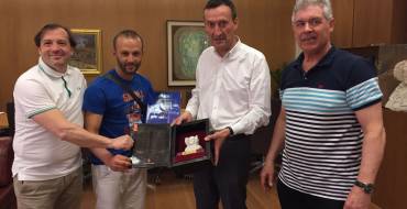 Recepción al Campeón de Kárate de Argel
