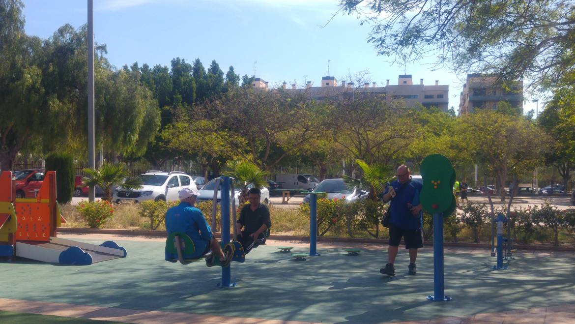 Por primera vez Elche cuenta con un juego para personas con diversidad funcional en una instalación deportiva