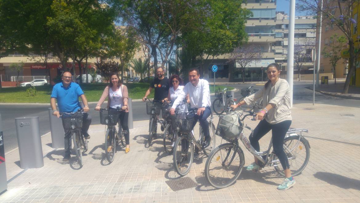 El Ayuntamiento inaugura una nueva estación de BiciElx en la calle Joan Fuster
