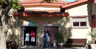 Educación plantea trasladar el colegio  Virgen de la Luz a las instalaciones del  Pedro Ibarra o realizar un nuevo centro  educativo en la zona de Altabix