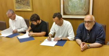 El Ayuntamiento suscribe el Convenio con Pobladores para que puedan llevar a cabo sus actividades festeras