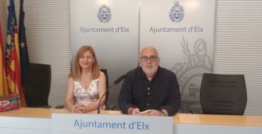 Elche celebra el Día del Rocío con la tradicional romería y el Rosario de la Aurora