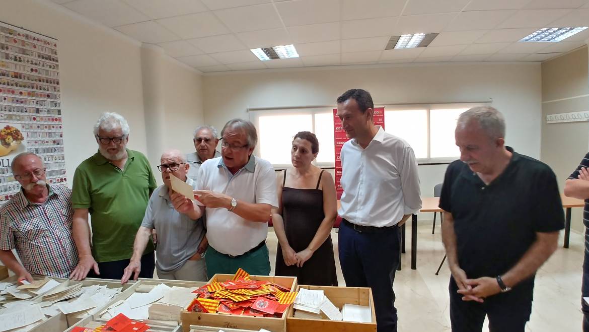 CCOO entrega 15.000 fichas de afiliación a la Cátedra Pedro Ibarra de la UMH para un estudio