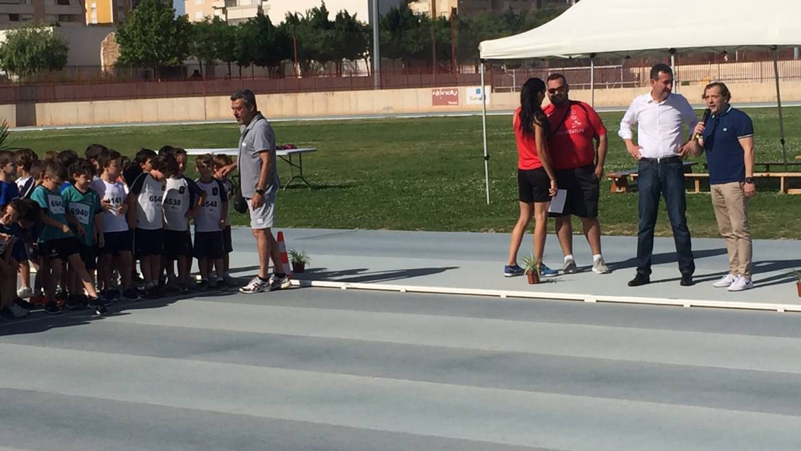 Más de un millar de niños participaron en la XXIV Milla Escolar, colofón de los juegos deportivos escolares