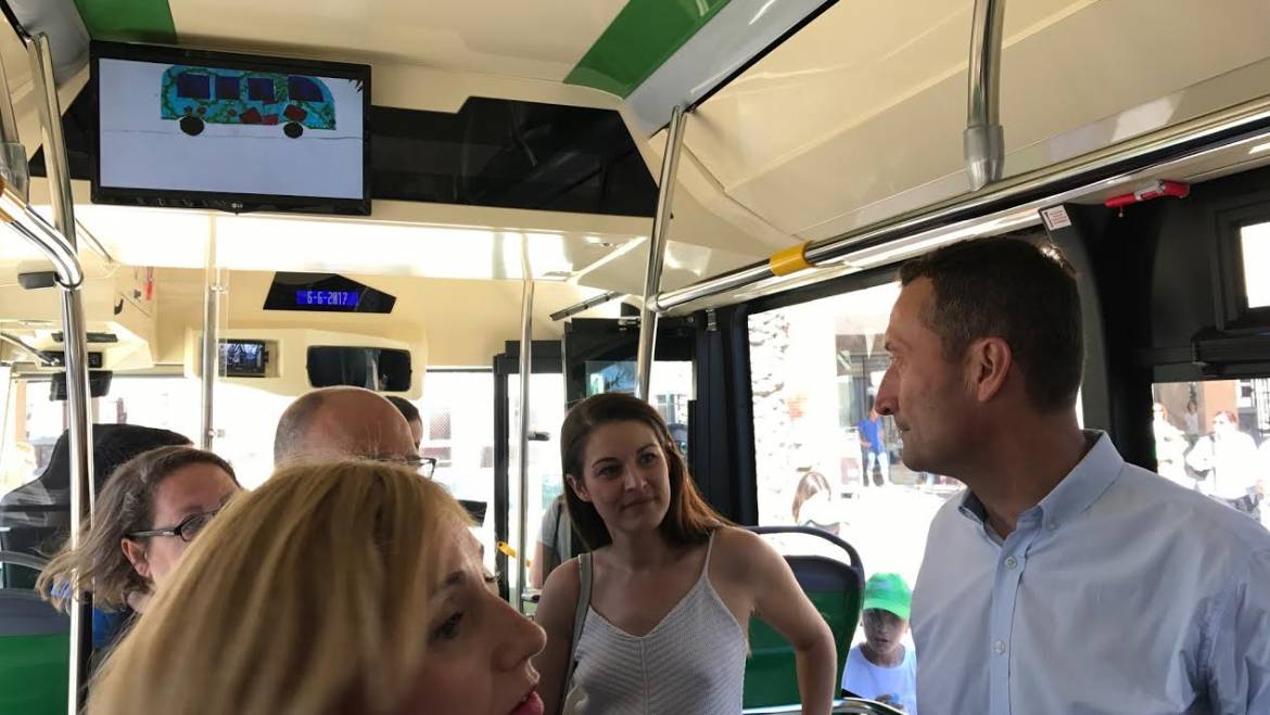 L’Ajuntament d’Elx renova la flota d’autobusos urbans amb  sis nous vehicles “més nets,  còmodes, segurs i accessibles”