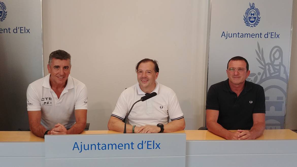 Esports presenta la tercera edició del Triatló Ciutat d’Elx