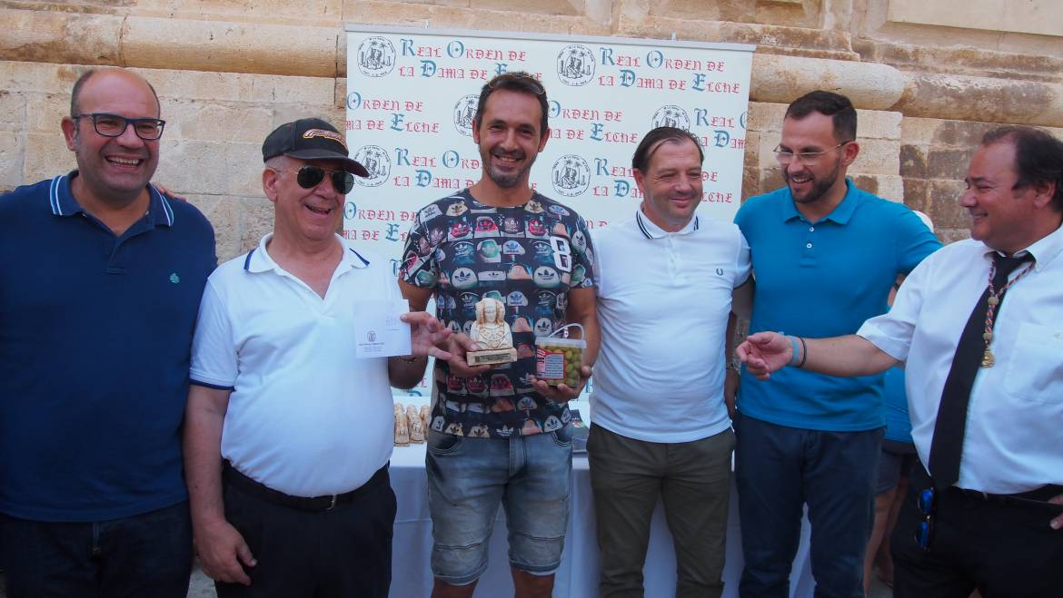 Entrega premios hueso dátil y aceituna