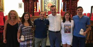 Recepción a los deportistas Manuel Sánchez y María Victoria Serrano en el salón de plenos