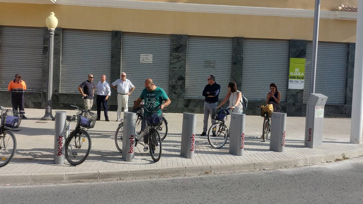 L’Ajuntament inaugura una nova estació de BiciElx a l’avinguda de l’Altet