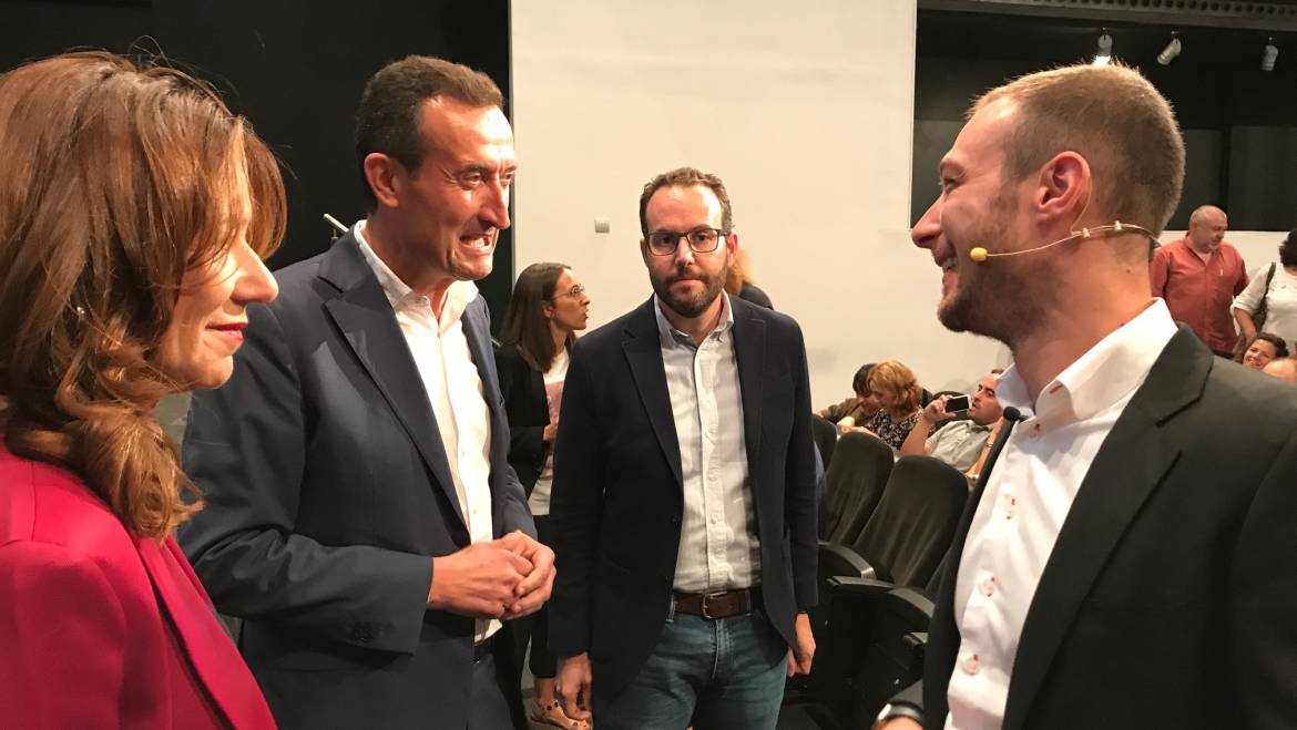 Medio millar de personas asisten a la jornada de clausura del proyecto piloto de comercio electrónico impulsado por el Ayuntamiento