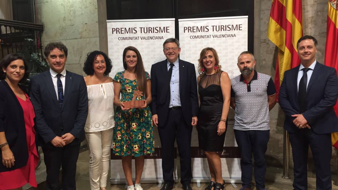 Mireia Mollà recoge el premio Turismo de la Comunitat Valenciana, en la categoria de Promoción y Comunicación Turística, otorgado a VisitElche