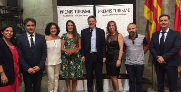 Mireia Mollà recoge el premio Turismo de la Comunitat Valenciana, en la categoria de Promoción y Comunicación Turística, otorgado a VisitElche
