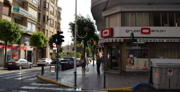 CORTE TOTAL C/ CAMILO FLAMARIÓN
