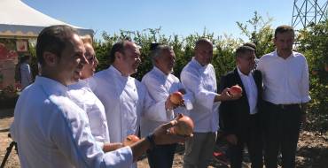 Carlos González: “La granada contribuye de forma decisiva a la generación de empleo”