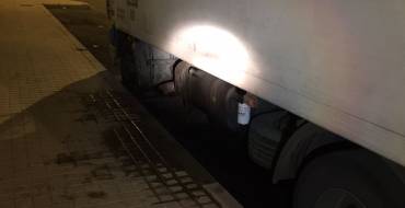 Se sorprende a individuo tras robar gasoil de camión estacionado