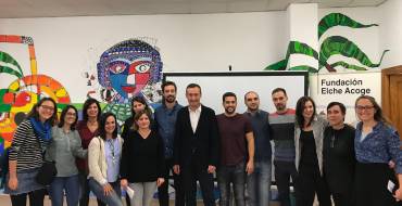 Carlos González: “Hoy quiero renovar el compromiso municipal con Elche Acoge”