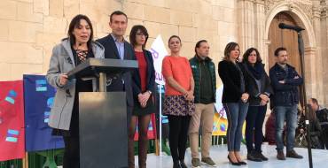 Más de 800 estudiantes se dan cita en Elche para protestar contra la violencia de género