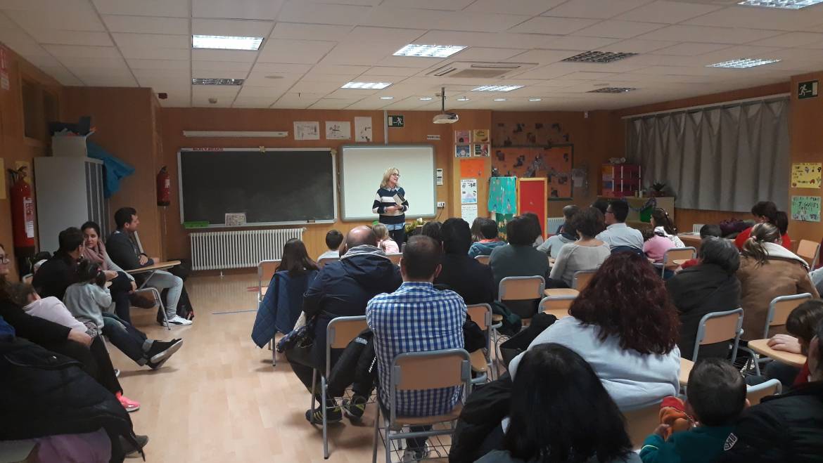 Presentació Campanya Joguets no Sexistes al CEIP Clara Campoamor