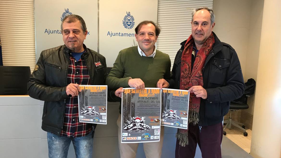 Un centenar de deportistas participarán en la San Silvestre a nado de Arenales del Sol