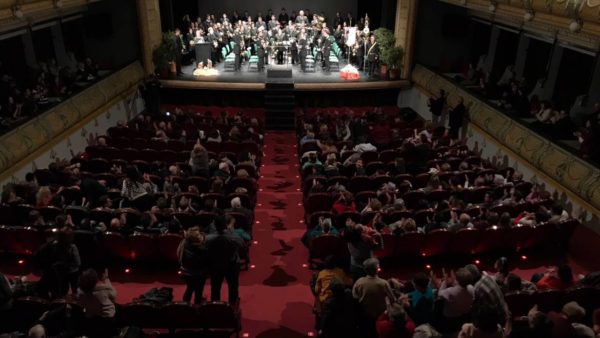 El vicari episcopal pronuncia en el Gran Teatre un emotiu pregó carregat de nostàlgia i de records