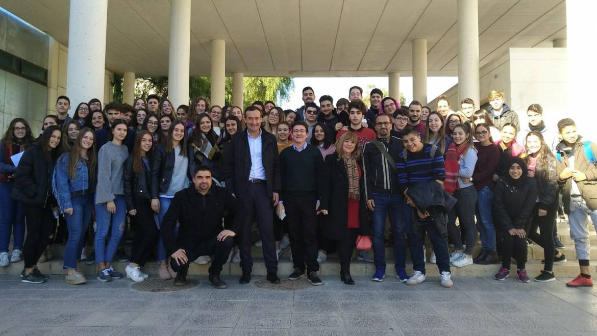 Trobada-col·loqui de l’alcalde amb alumnes de l’institut Joanot Martorell