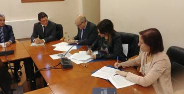 Prop de 3.000 famílies sense recursos es beneficiaran de la targeta social impulsada per l’Ajuntament