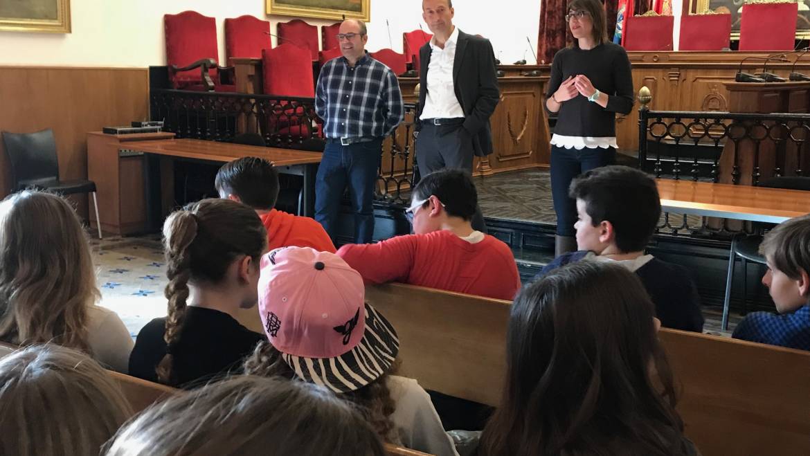 Visita del colegio El Pla al Ayuntamiento