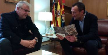 Alfosea ha presentat a l’alcalde d’Elx el seu últim treball