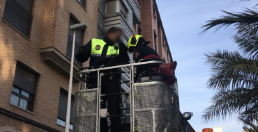 Asistencia junto a Bomberos para comprobar estado de vecina