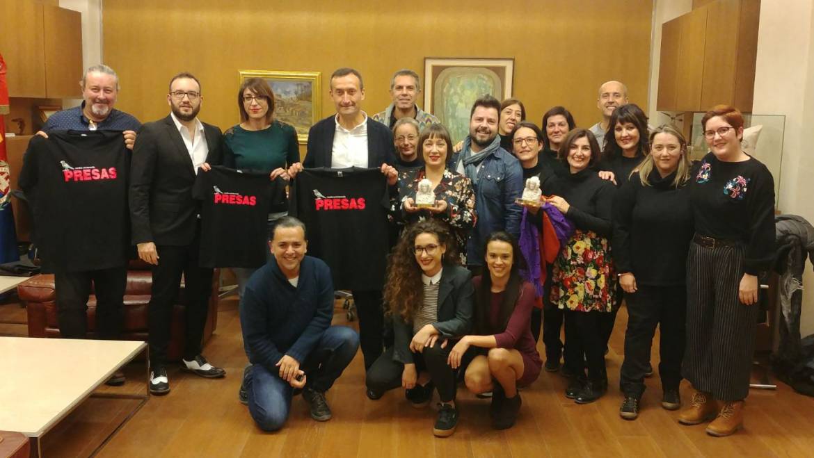 Recepción al elenco de Presas en la Alcaldía