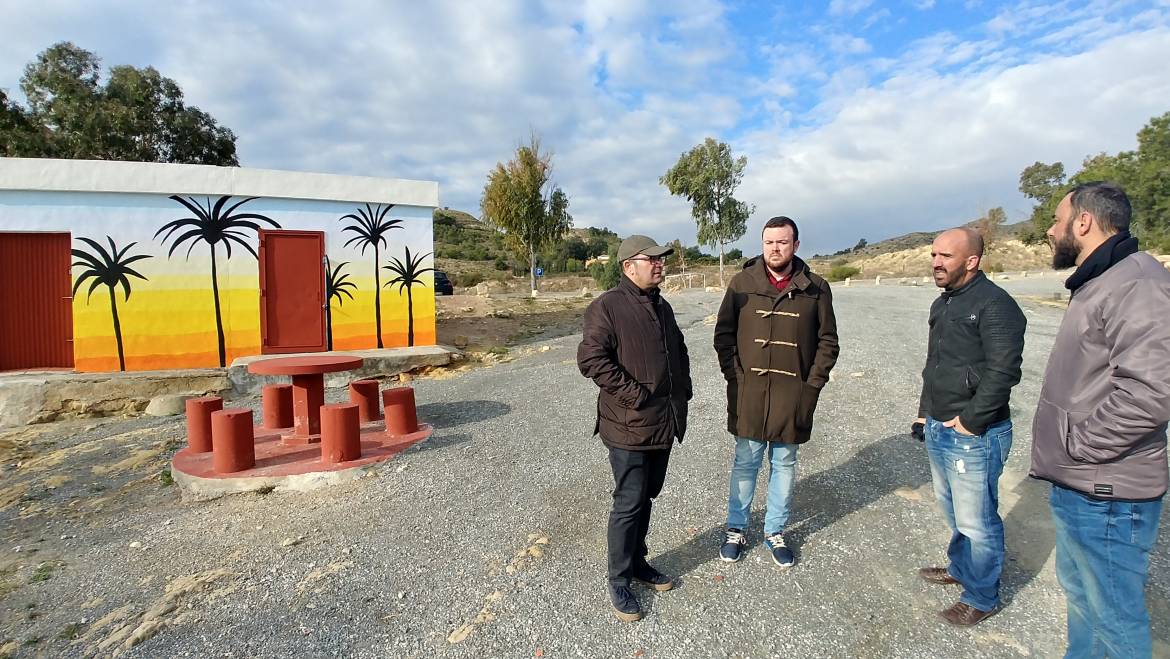 El Ayuntamiento invierte cerca de 20.000 euros en la adecuación del merendero del Pantano