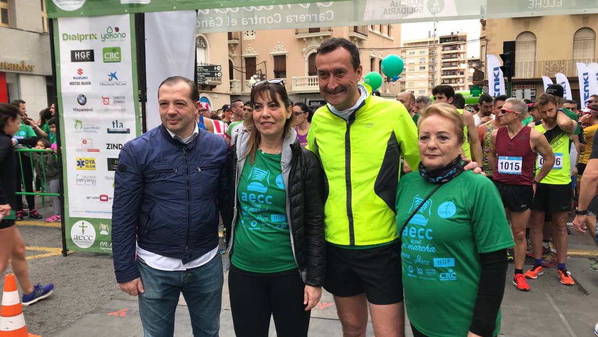 Alrededor de 2.000 personas participan en la III Carrera de AECC