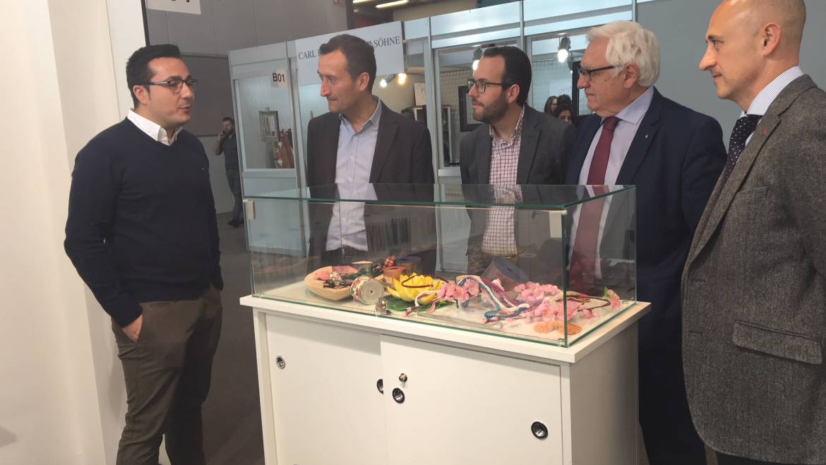 El alcalde apoya a los expositores ilicitanos de Lineapelle en Milán