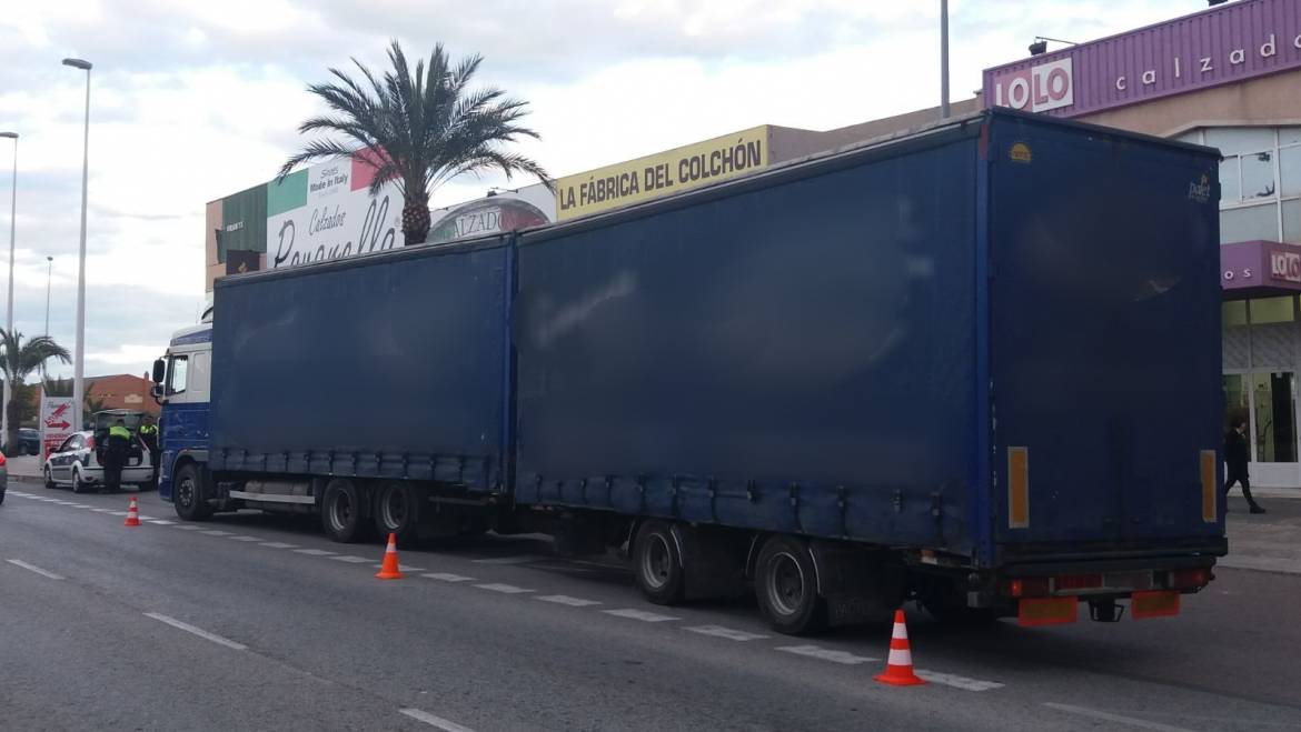 Immobilitzat tren de carretera per excés de conducció i positiu en cocaïna