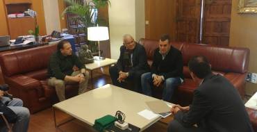 El alcalde y el edil de deportes reciben al deportista ilicitano Ismael Piñol