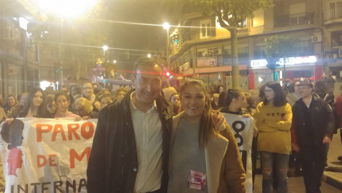 Miembros de la corporación municipal participan en la Manifestación con motivo del Día de la Mujer