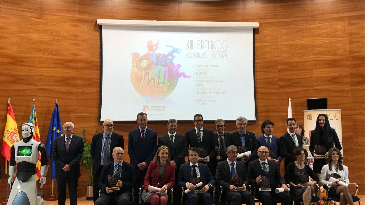Carlos González participa en el acto de entrega de los Premios del Consejo Social de la UMH