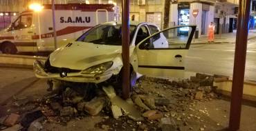 Detenido tras ocasionar daños en la Plaza de Crevillente con su vehículo