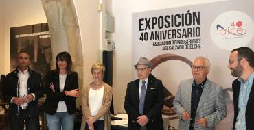 Una exposició repassa els 40 anys de l’Associació d’Industrials del Calçat d’Elx