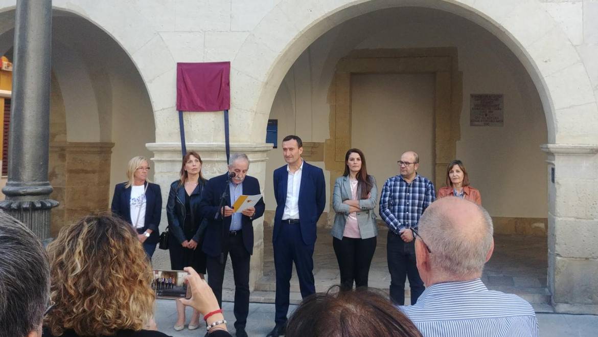 L’Ajuntament homenatja  les víctimes de l’afonament de la plaça Major del Raval ocorregut fa 63 anys