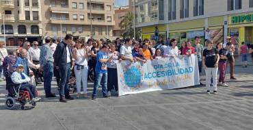 Prop de 150 persones participen en la marxa del Dia de l’Accessibilitat