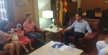 Recepción del alcalde al científico ilicitano Iván Agulló