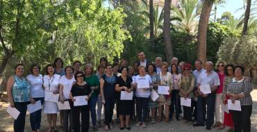 Entrega de diplomas del taller de palma blanca