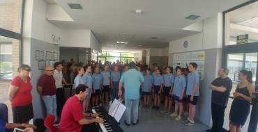 «Las voces del coro” iluminan el Centro de ASFEME