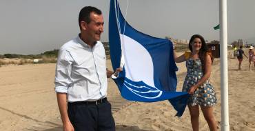 La bandera blava ja oneja en cinc platges il·licitanes