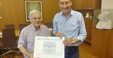 Recepción al pintor ilicitano Fernando Sánchez y Juan