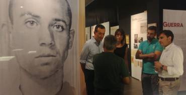 L’exposició “Miguel Hernández a plena luz” rep més de 1250 visites en les seues primeres setmanes
